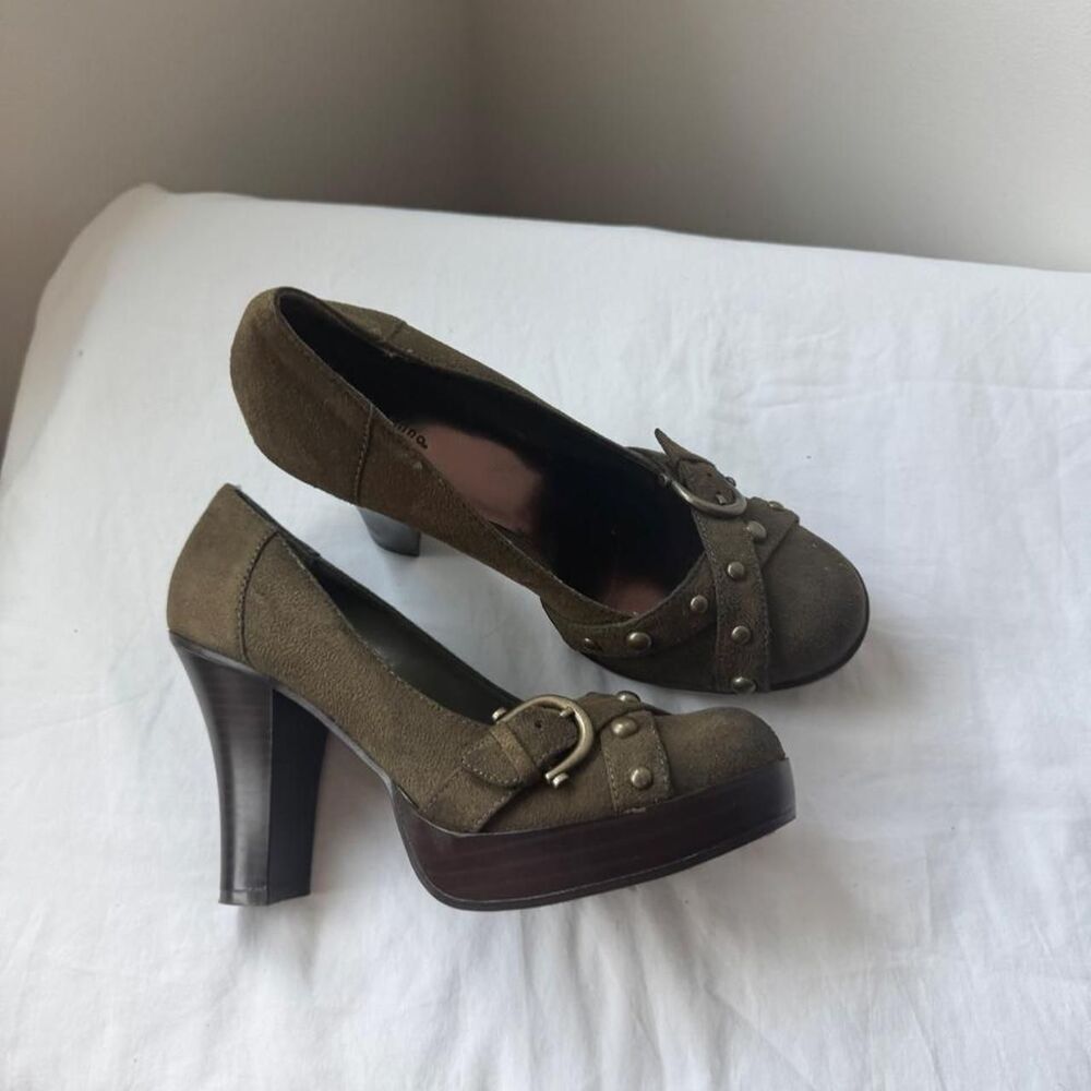 Y2K Predictions Olive Studded Platform Heels Size 5.5